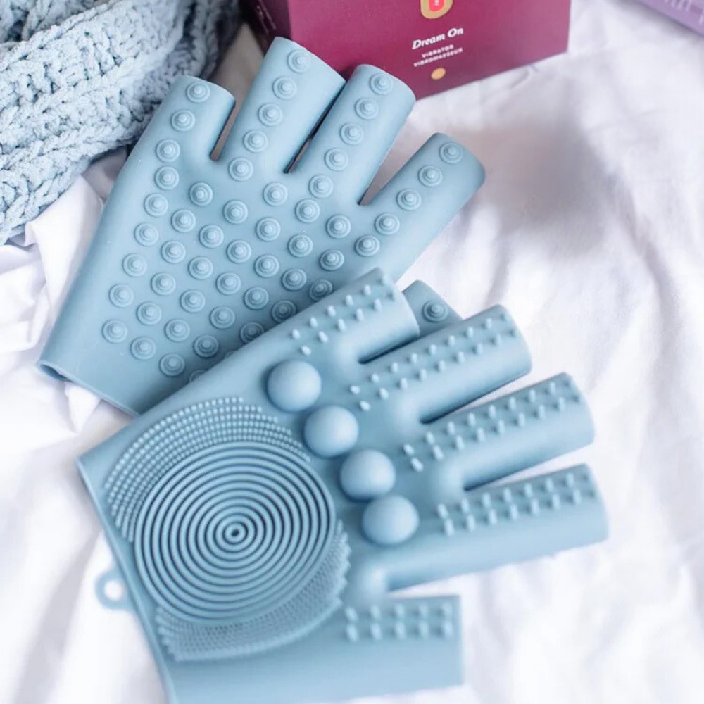 In Good Hands Massage Mitts